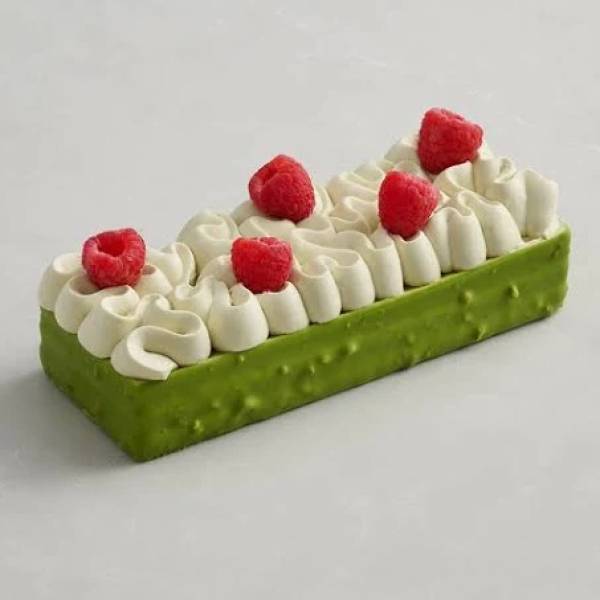 Pistachio Raspberry Cake