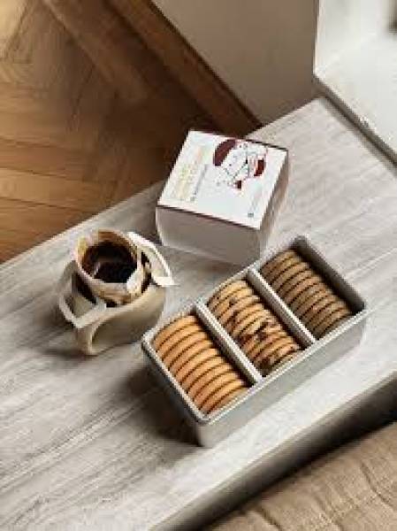 Choc' Chip Scorched Butter Cookies